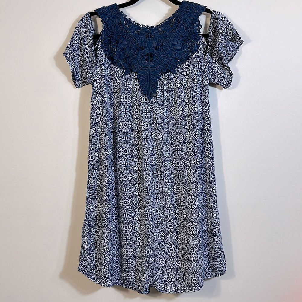 Knox Rose Embroidered Lace Blue White Floral Mini Cold Shoulder Dress Small - Picture 3 of 9
